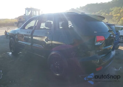 2015 Jeep Grand Cherokee Laredo z USA, uszkodzony, nr VIN 1C4RJFAG2FC135247